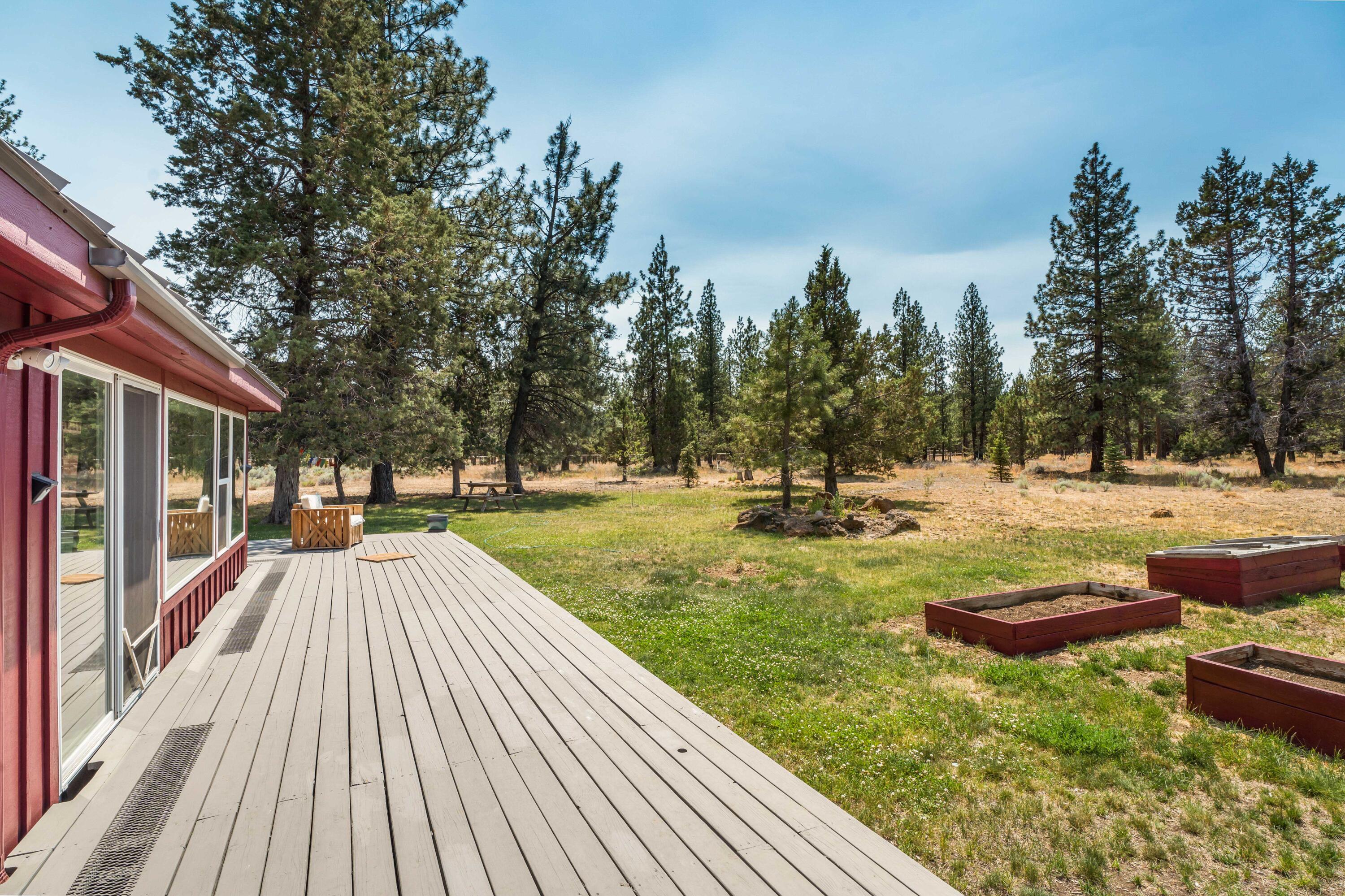 69480 Crooked Horseshoe Road Sisters, OR 97759 - Photo 26 of 35 27