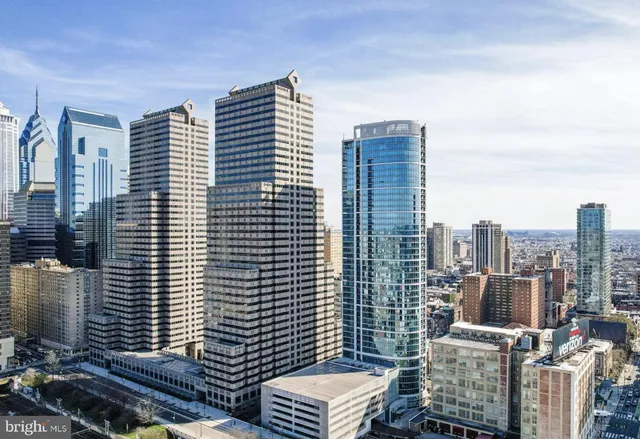 $625,000 | 2101 Market Street, Unit 706, Philadelphia, PA 19103