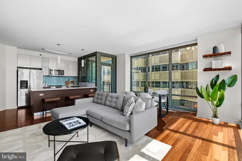 $625,000 | 2101 Market Street, Unit 706, Philadelphia, PA 19103