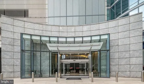 $625,000 | 2101 Market Street, Unit 706, Philadelphia, PA 19103