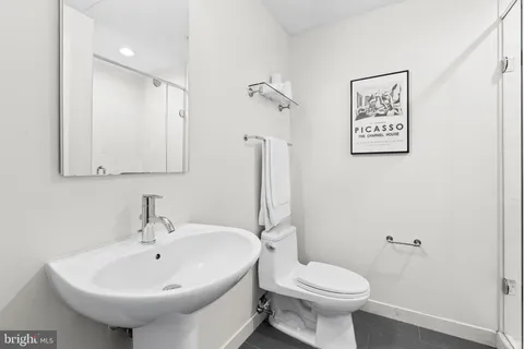 $625,000 | 2101 Market Street, Unit 706, Philadelphia, PA 19103