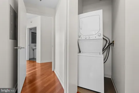 $625,000 | 2101 Market Street, Unit 706, Philadelphia, PA 19103