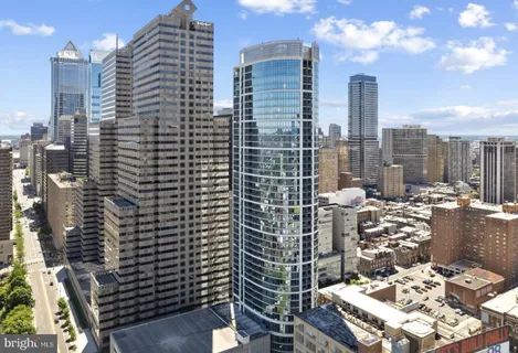 $625,000 | 2101 Market Street, Unit 706, Philadelphia, PA 19103