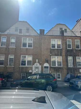 $999,000 | 712 East 211th Street | Williamsbridge