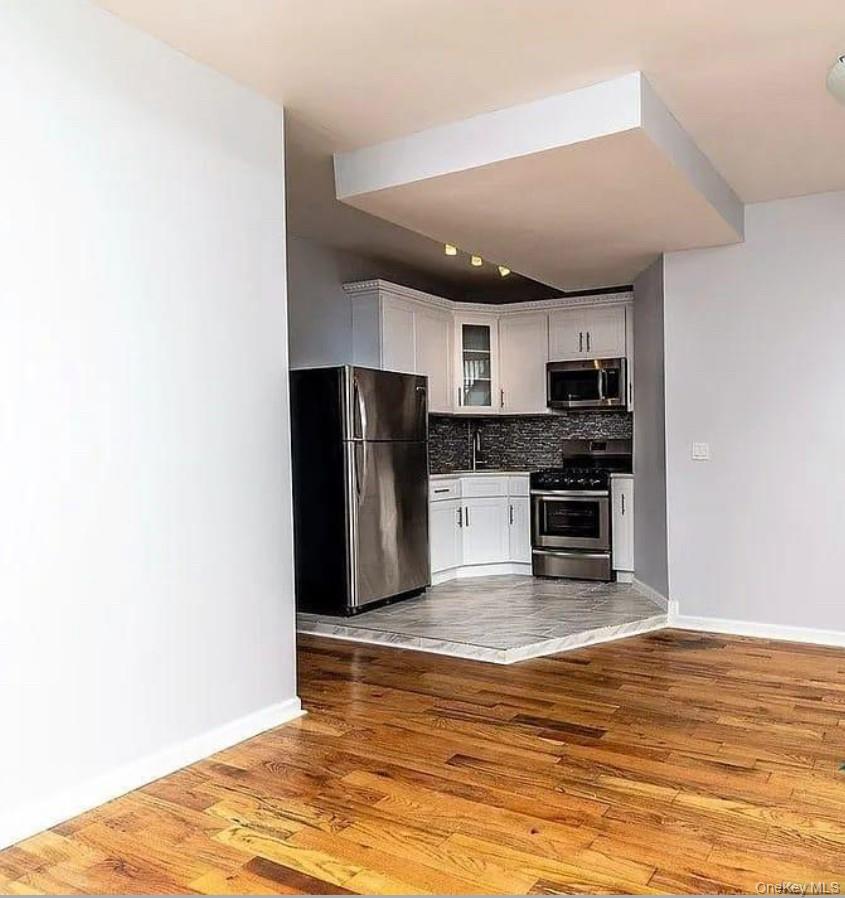 712 East 211th Street Bronx, NY 10467 - Photo 21 of 26