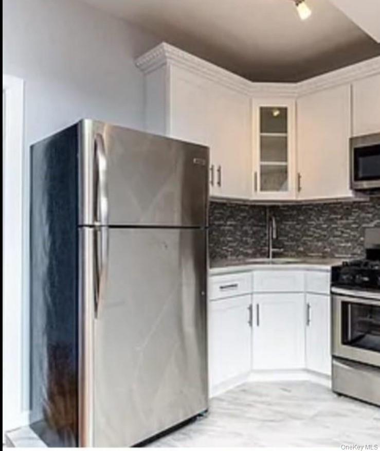 712 East 211th Street Bronx, NY 10467 - Photo 26 of 26