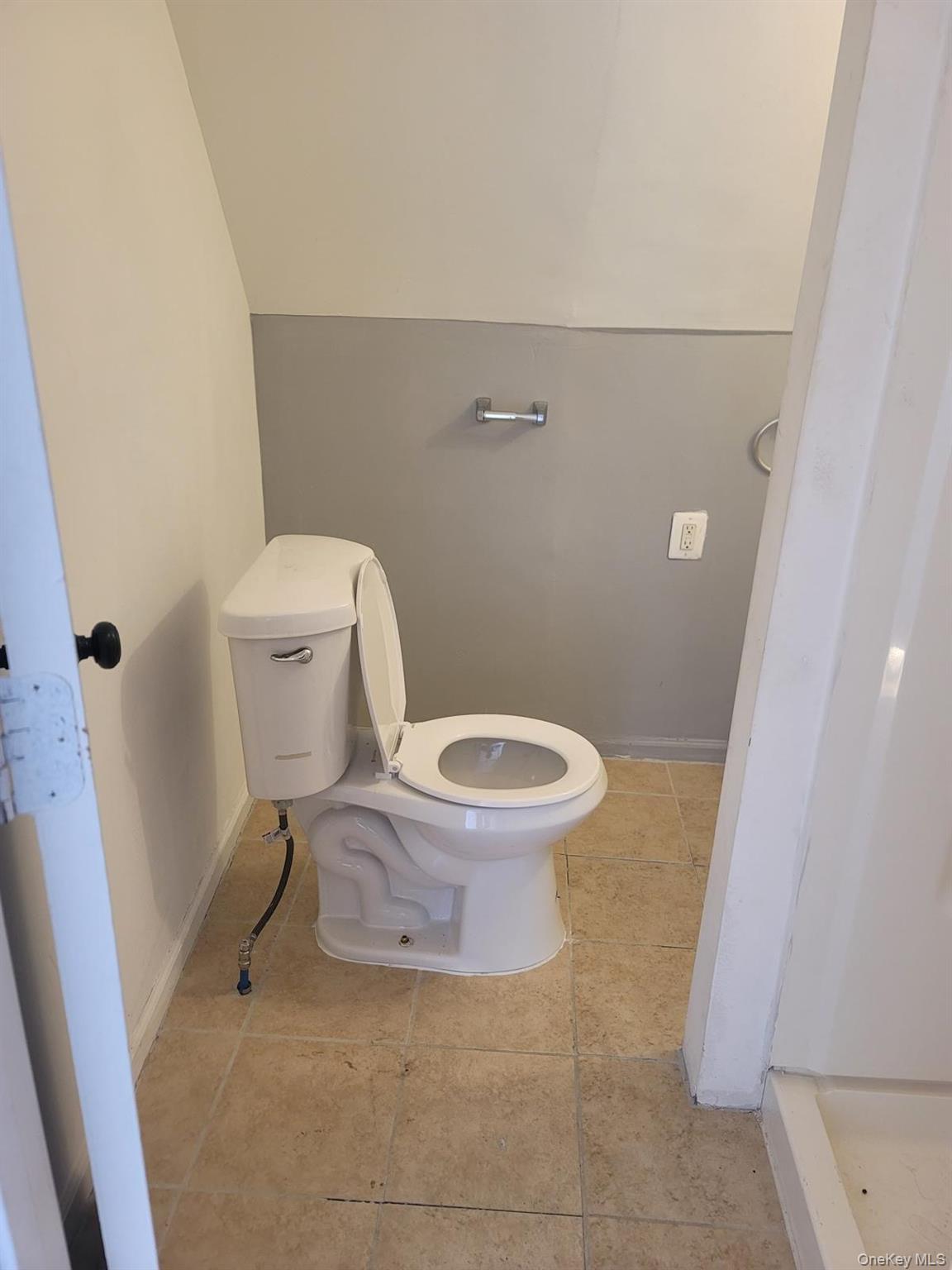 712 East 211th Street Bronx, NY 10467 - Photo 6 of 26