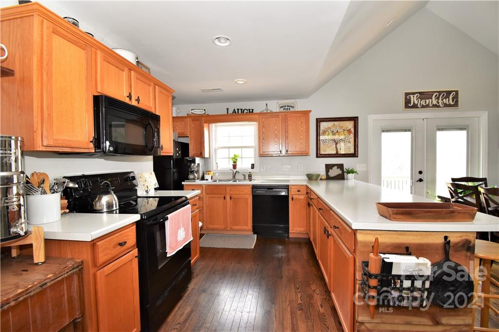 70 Collins Road Marshall, NC 28753 - Photo 11 of 40 Gallery Image 11
