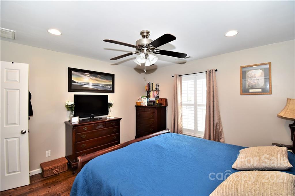 70 Collins Road Marshall, NC 28753 - Photo 13 of 40 Gallery Image 13