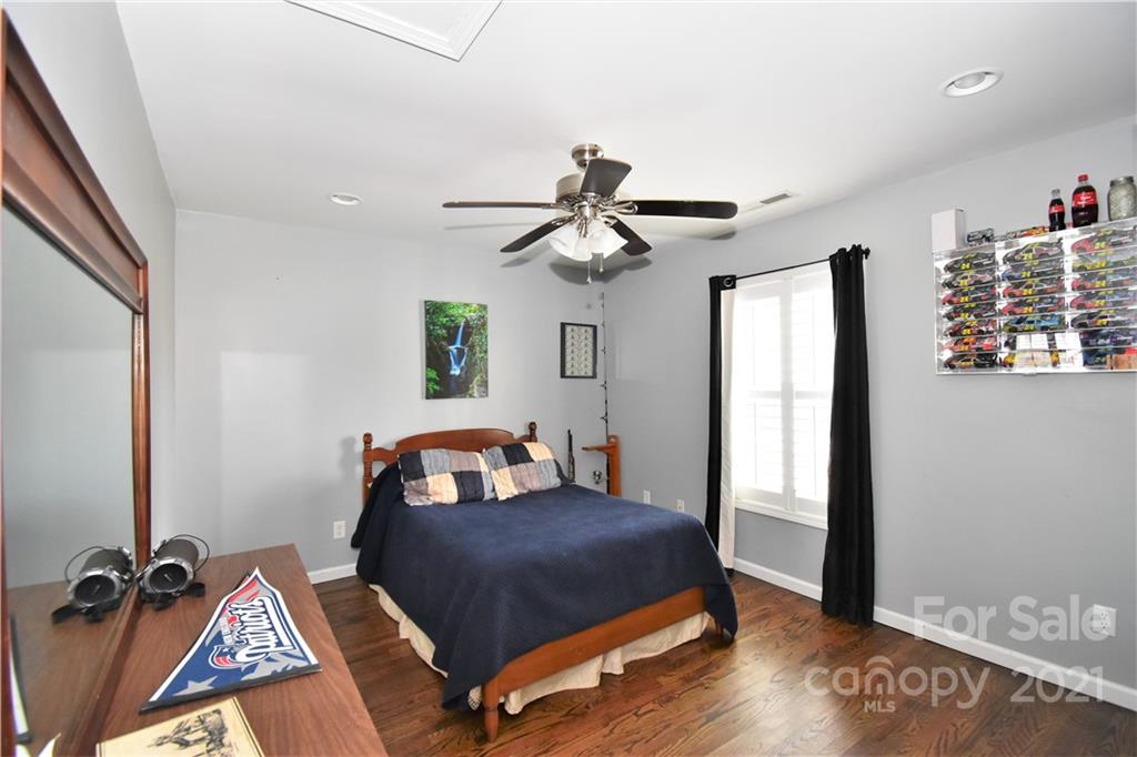 70 Collins Road Marshall, NC 28753 - Photo 18 of 40 Gallery Image 18