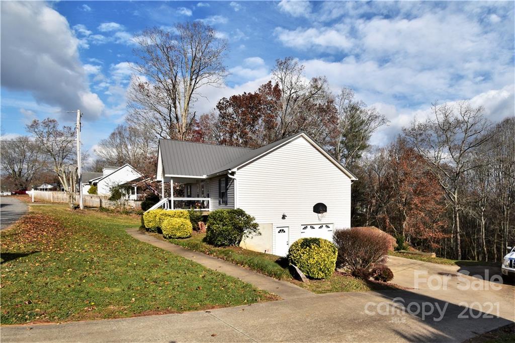 70 Collins Road Marshall, NC 28753 - Photo 39 of 40 Gallery Image 39