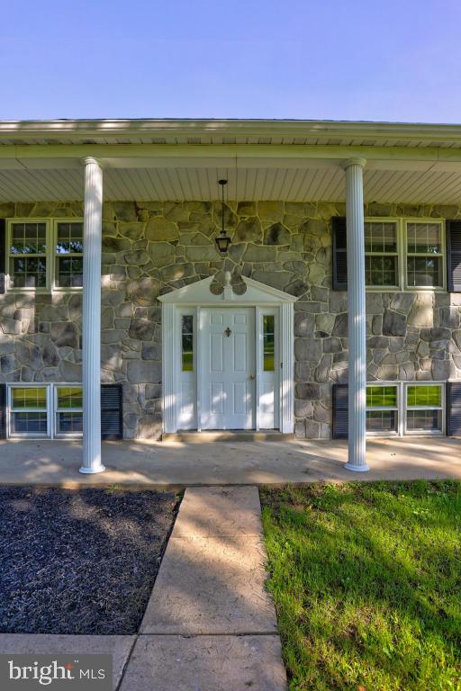 1508 North Reading Road Stevens, PA 17578 - Photo 2 of 39 Gallery Image 2