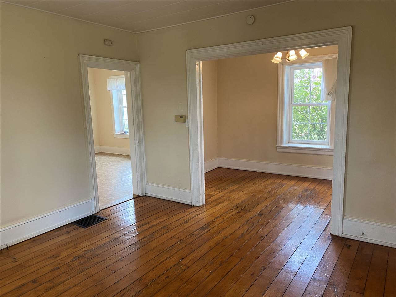 1234 North Henderson Road Freeport, IL 61032 - Photo 5 of 18 Gallery Image 5