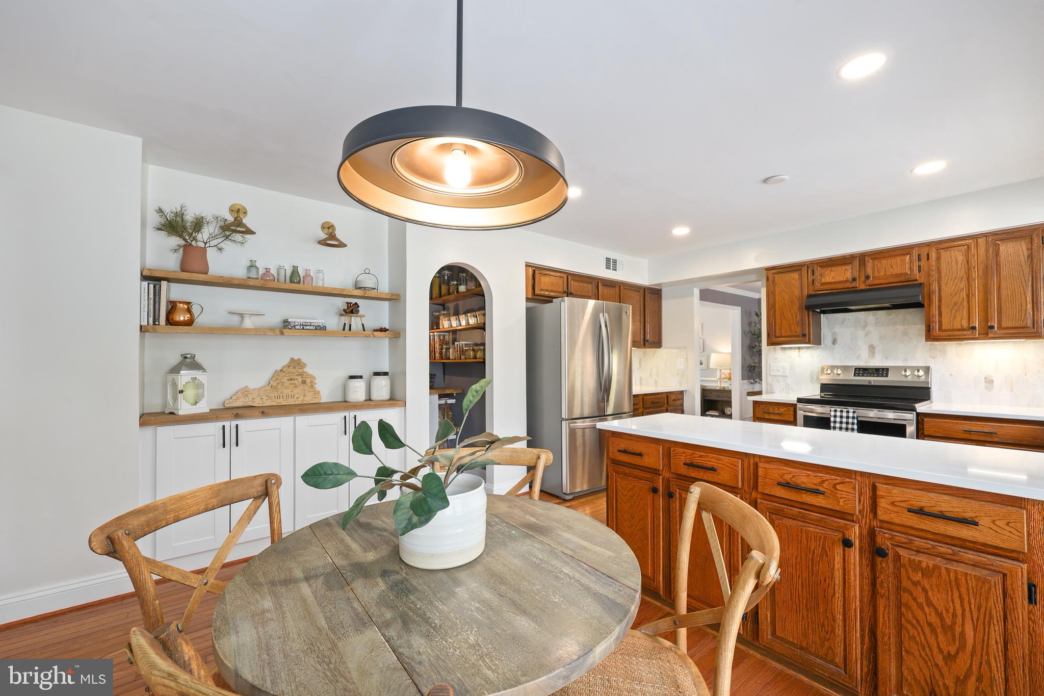 114 Peyton Road Sterling, VA 20165 - Photo 20 of 55 Gallery Image 20