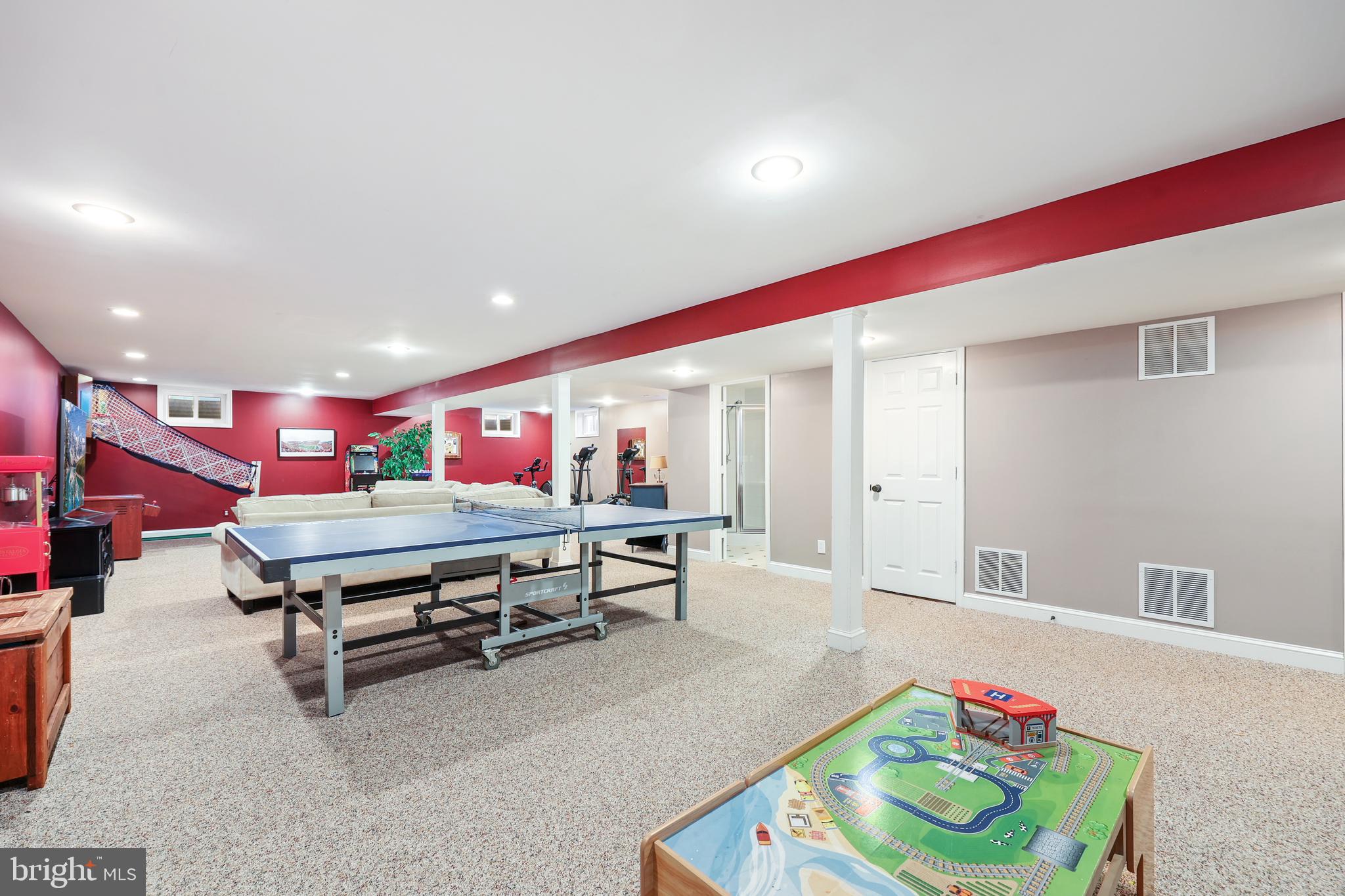114 Peyton Road Sterling, VA 20165 - Photo 40 of 55 Gallery Image 40