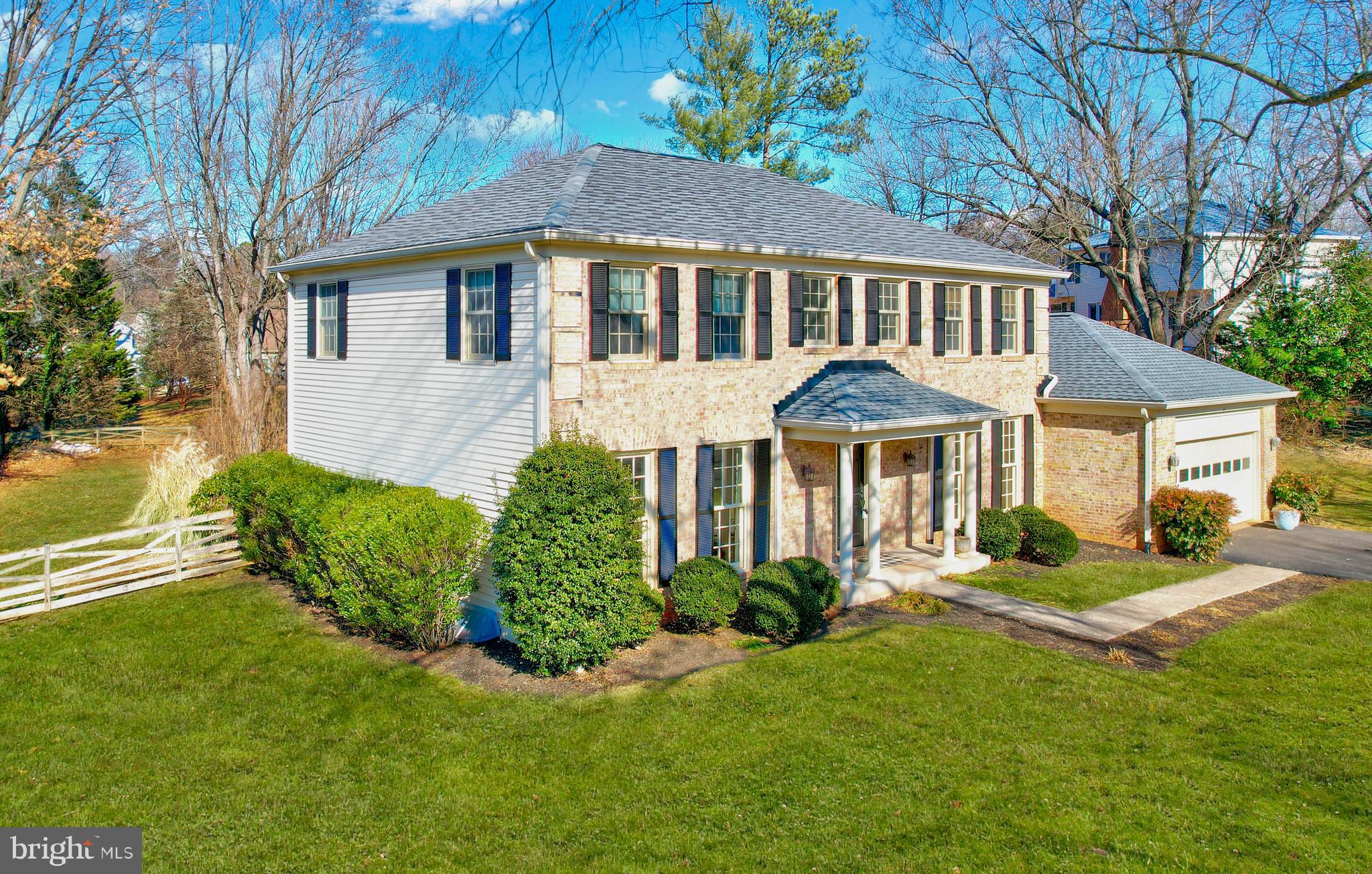 114 Peyton Road Sterling, VA 20165 - Photo 4 of 55 Gallery Image 4