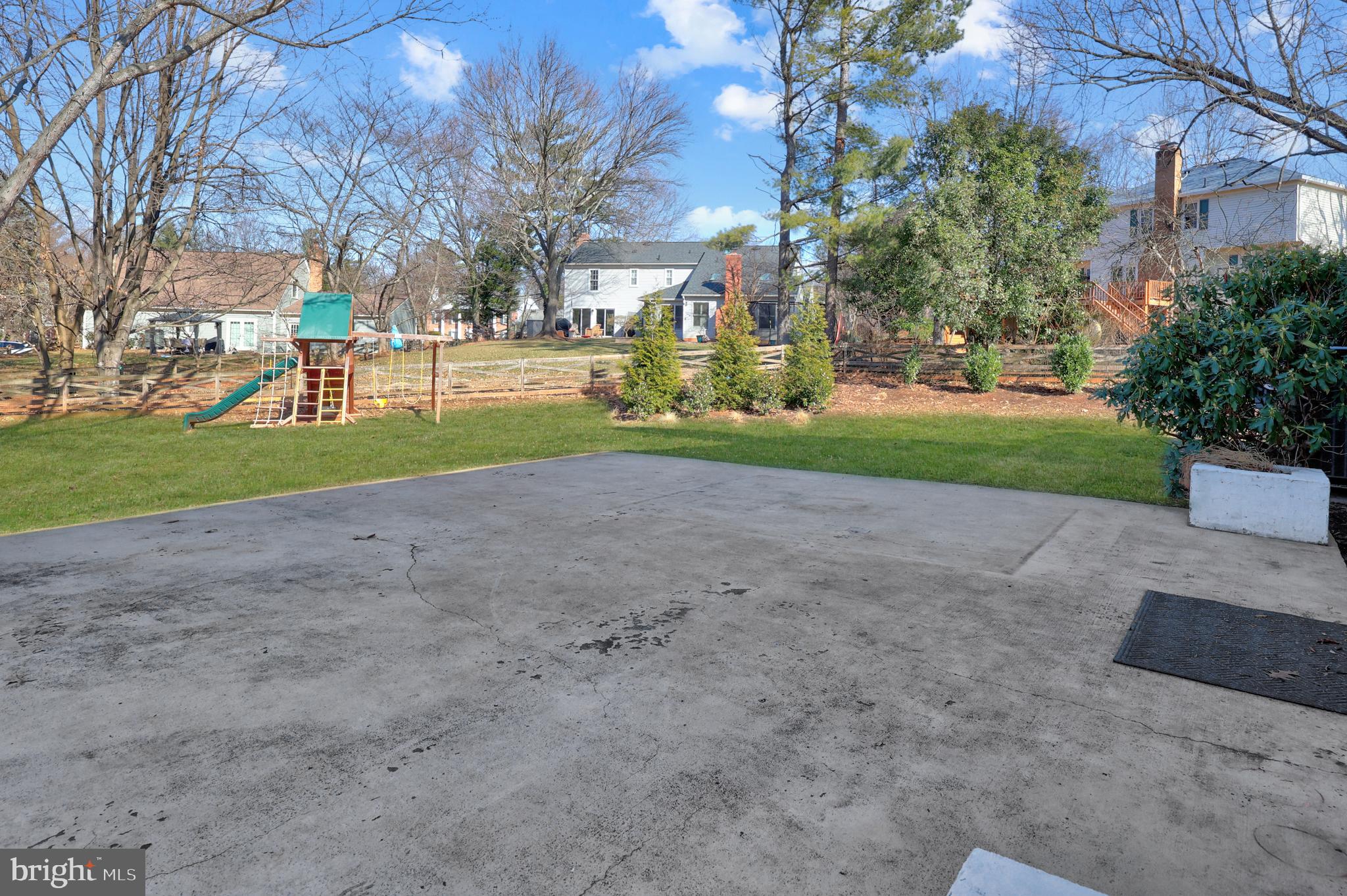 114 Peyton Road Sterling, VA 20165 - Photo 46 of 55 Gallery Image 46