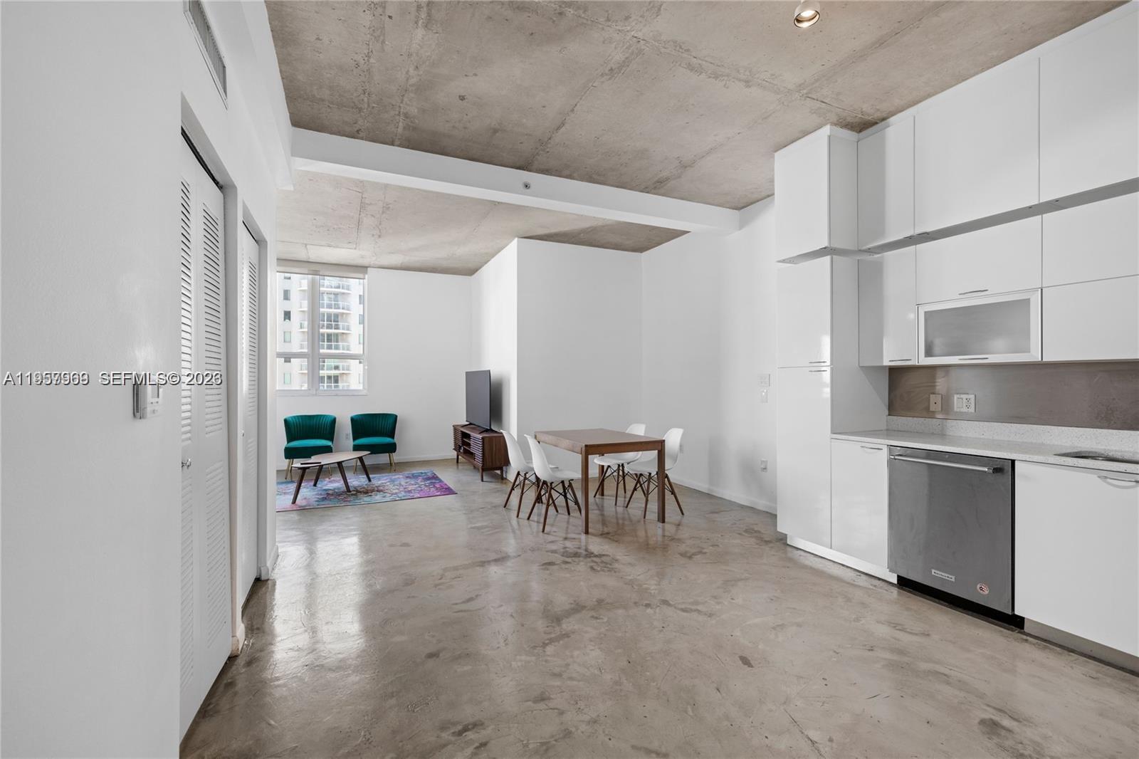 234 Northeast 3rd Street, Unit 1704 Miami, FL 33132 - Photo 13 of 21