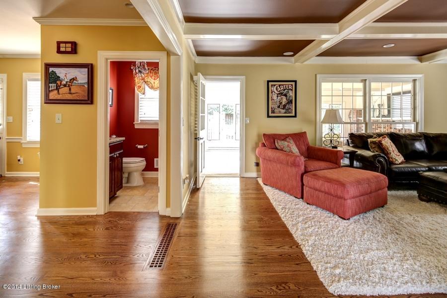 1902 Round Ridge Road Louisville, KY 40207 - Photo 26 of 32 RealTourCast _ S Gilezan _ Round Ridge (