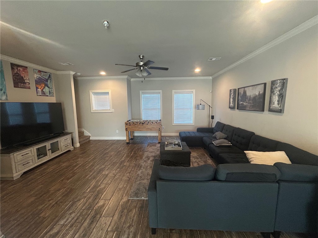 632 Clay Street Bryan, TX 77801 - Photo 3 of 18 Gallery Image 3
