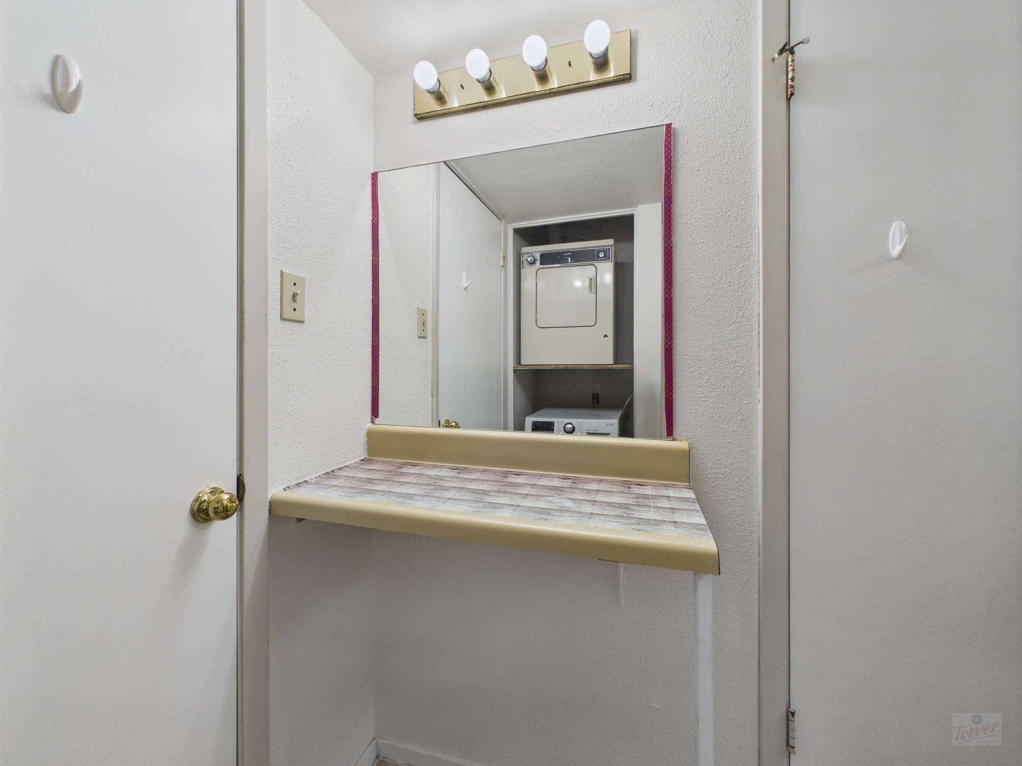 3115 Helms Street, Unit 301 Austin, TX 78705 - Photo 11 of 20 Gallery Image 11