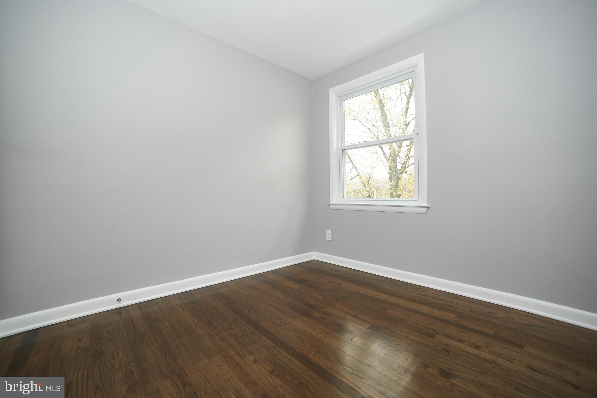 5222 Fredcrest Road Baltimore, MD 21229 - Photo 21 of 30 Bedroom