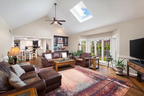 $995,000 | 1576 Pine Lake Drive, Naperville, IL 60564