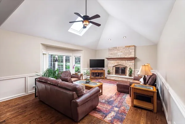 $995,000 | 1576 Pine Lake Drive, Naperville, IL 60564