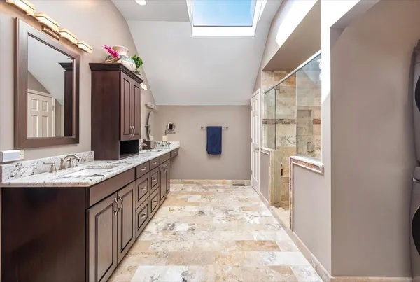 $995,000 | 1576 Pine Lake Drive, Naperville, IL 60564
