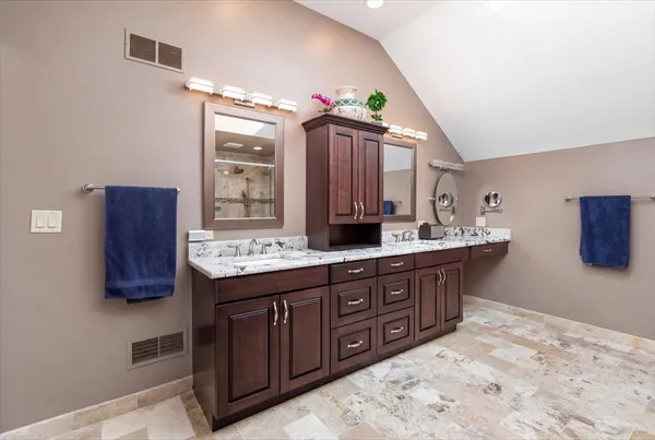 $995,000 | 1576 Pine Lake Drive, Naperville, IL 60564