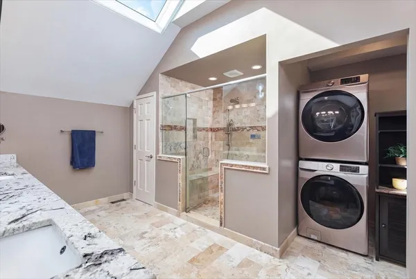 $995,000 | 1576 Pine Lake Drive, Naperville, IL 60564