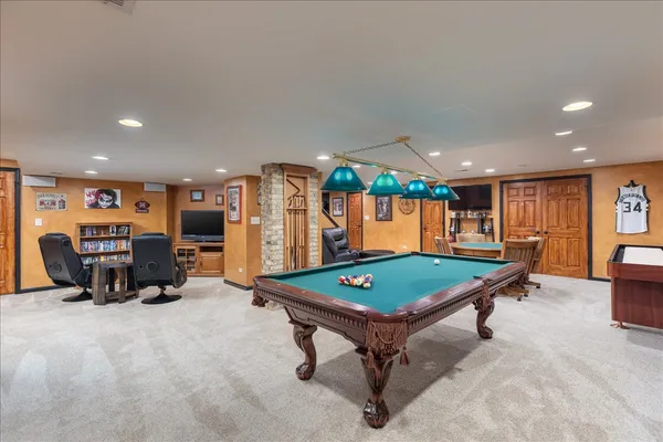 $995,000 | 1576 Pine Lake Drive, Naperville, IL 60564