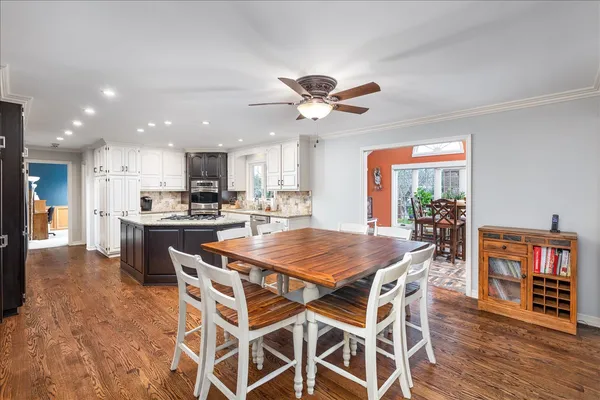 $995,000 | 1576 Pine Lake Drive, Naperville, IL 60564