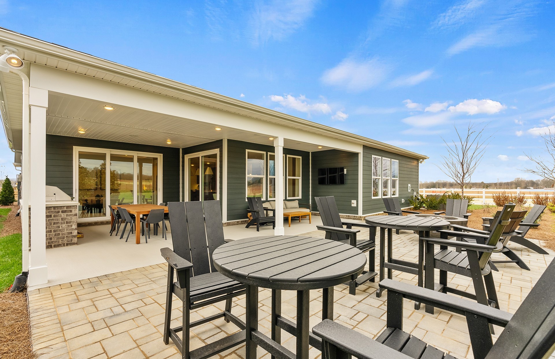 543 Scarlet Oak Road Lebanon, TN 37090 - Photo 64 of 65 a view of a patio with table and chairs and couches