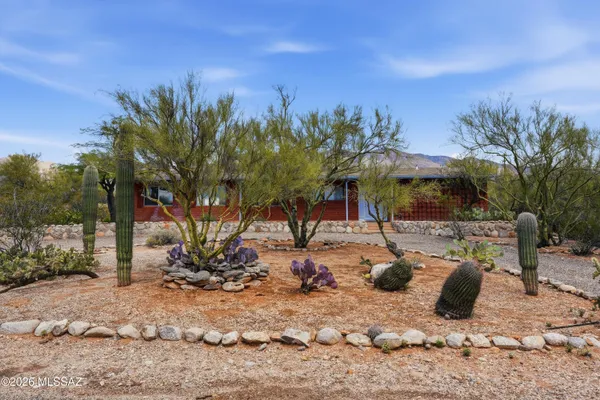 $650,000 | 2235 East Camino El Ganado, Tucson, AZ 85718