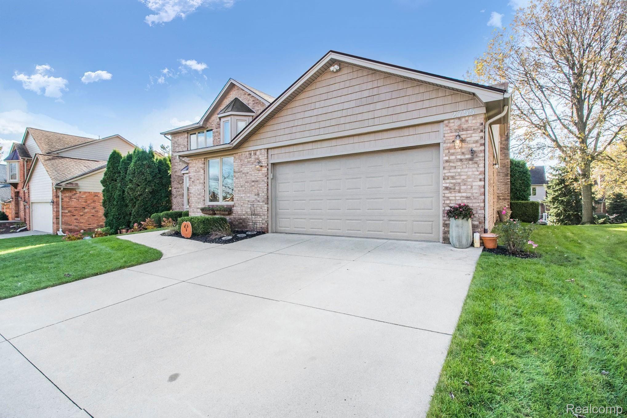 2755 Winter Park Road Rochester, MI 48309 - Photo 3 of 29 3.jpg