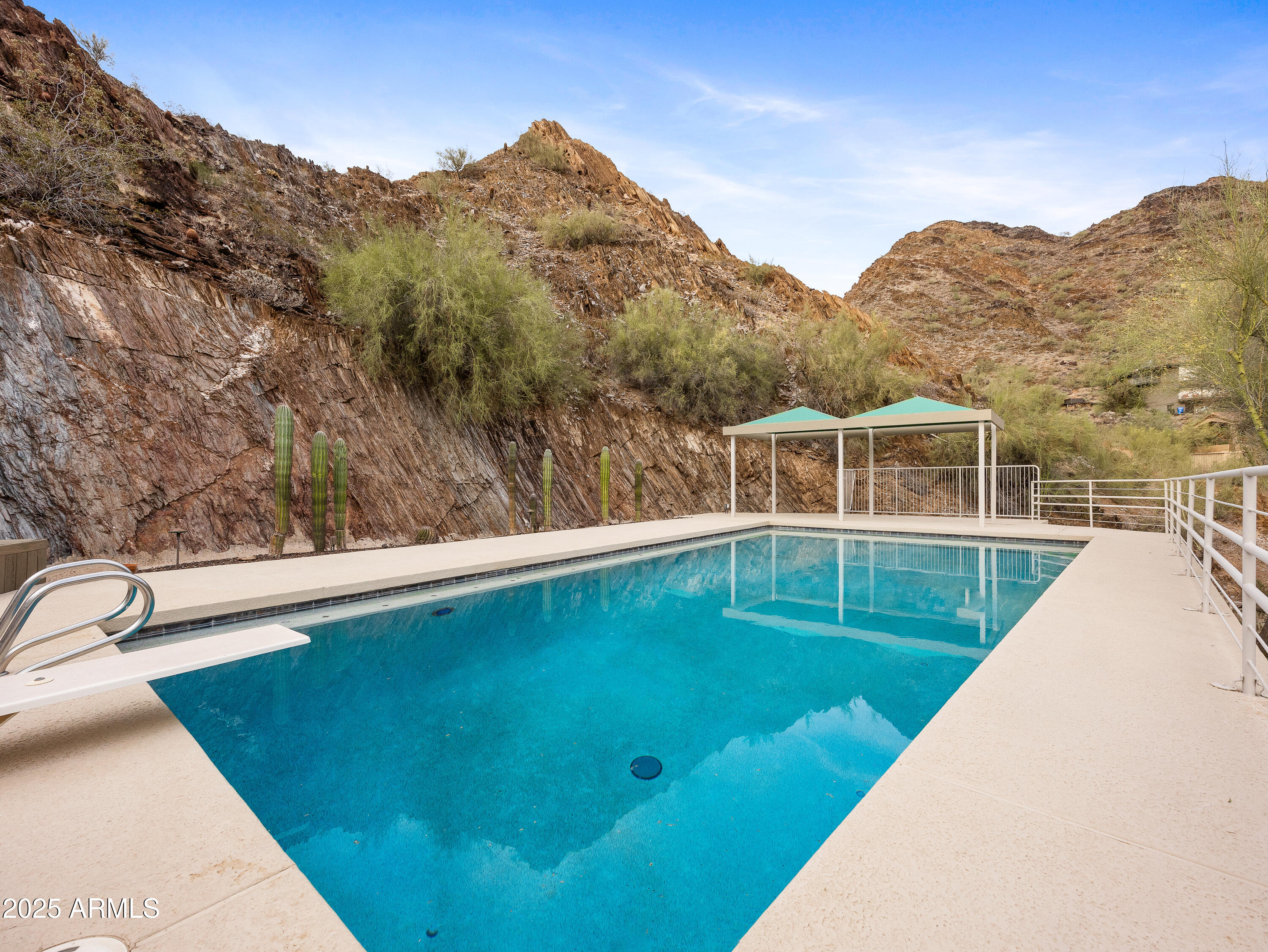 1836 East Turquoise Avenue Phoenix, AZ 85020 - Photo 40 of 63 a view of a large pool with a yard