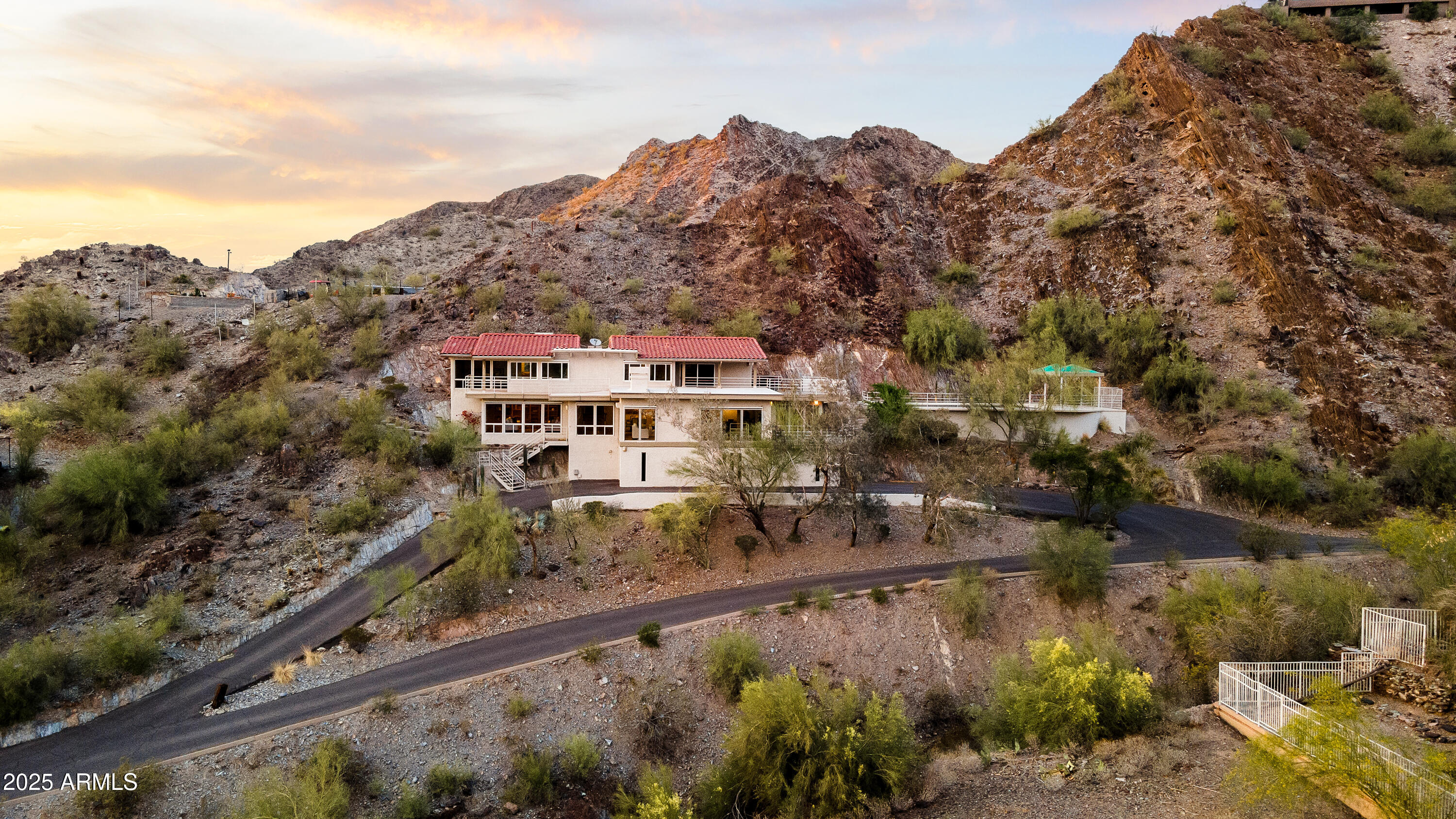 1836 East Turquoise Avenue Phoenix, AZ 85020 - Photo 57 of 63 Built into the Canyon