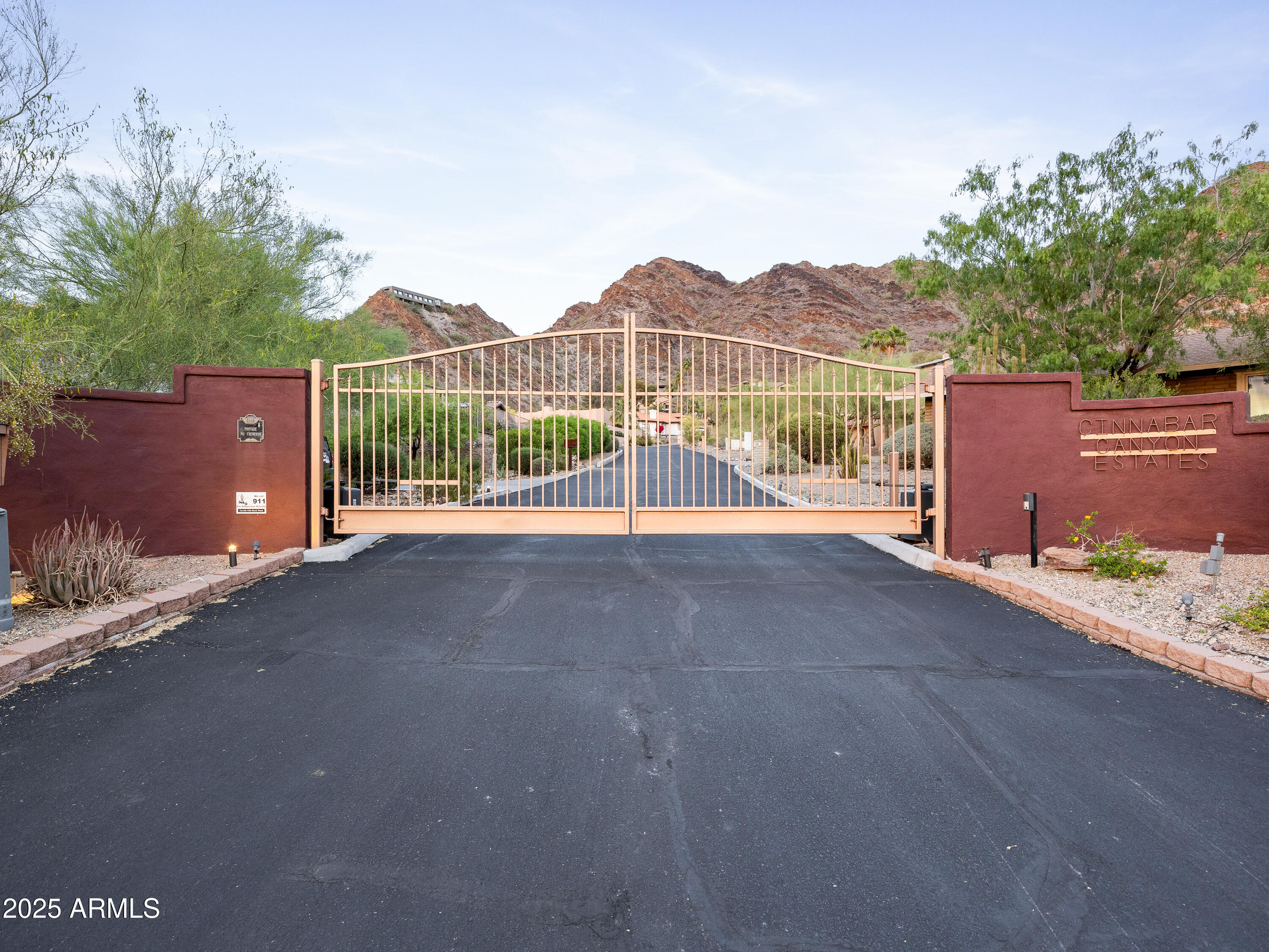 1836 East Turquoise Avenue Phoenix, AZ 85020 - Photo 10 of 63 Gated Cinnabar Canyon