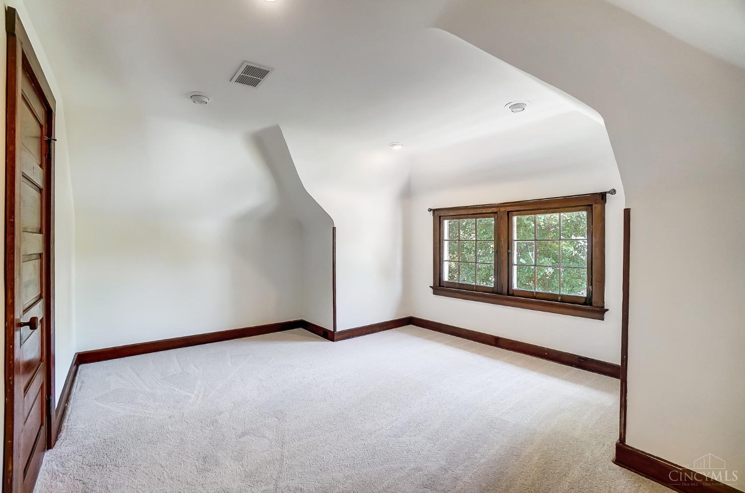 3605 Edwards Road Cincinnati, OH 45208 - Photo 50 of 76 Gallery Image 50