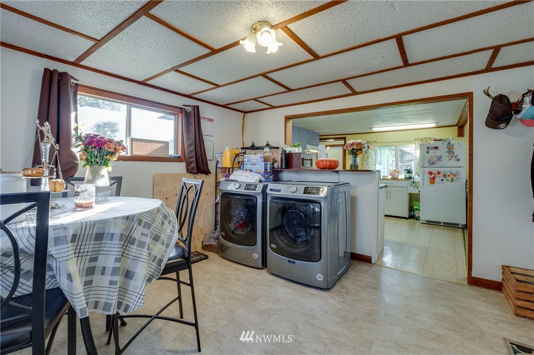 251 Southwest Dogwood Road Port Orchard, WA 98367 - Photo 14 of 23 Gallery Image 14