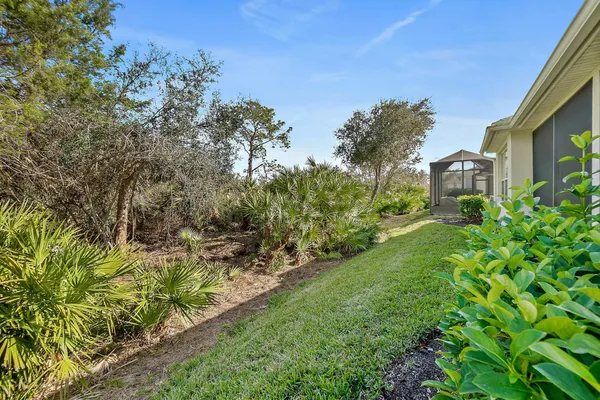 a view of a yard in front of a house