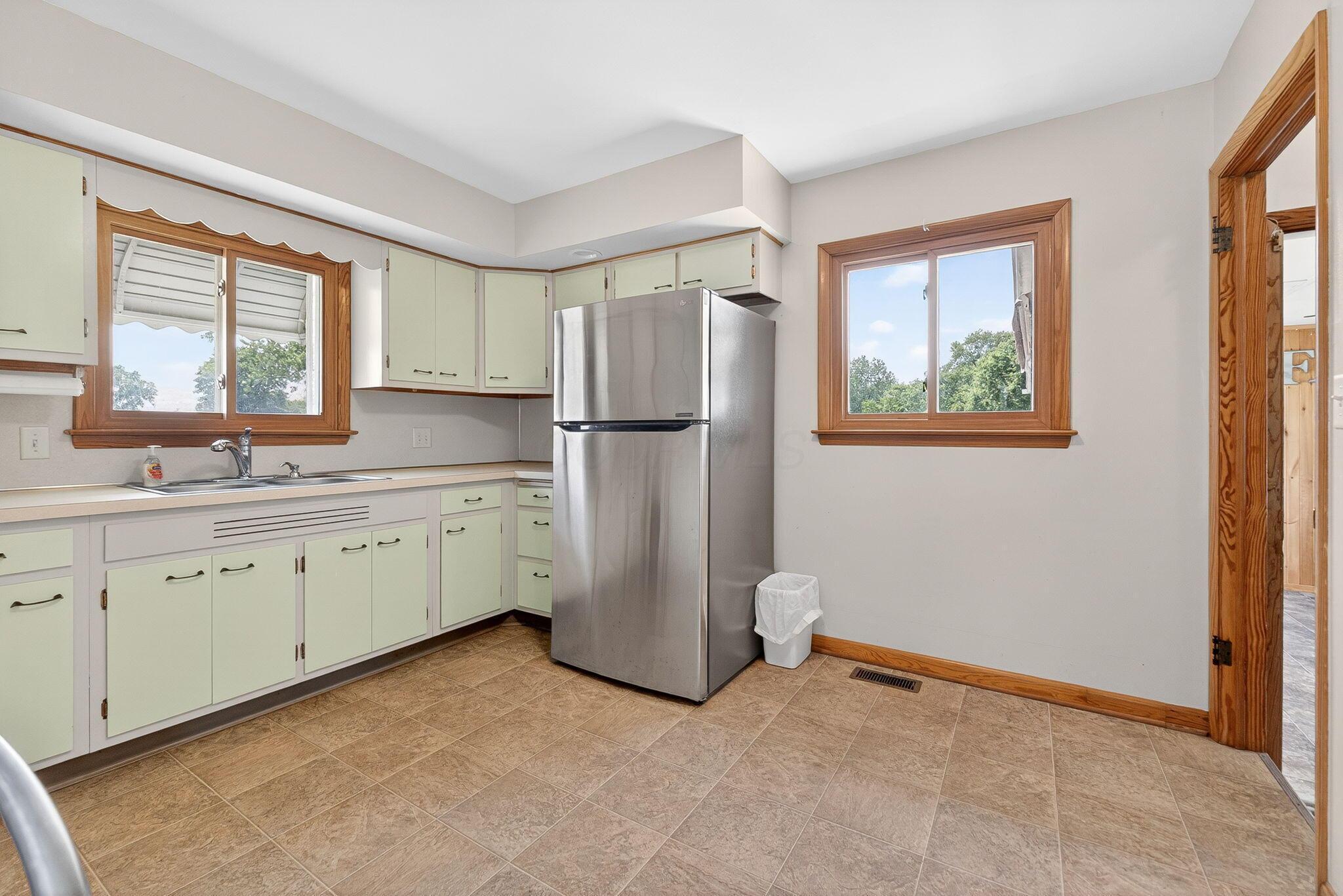 336 Houk Road Delaware, OH 43015 - Photo 15 of 67 336 Houk Rd (Interior_-6