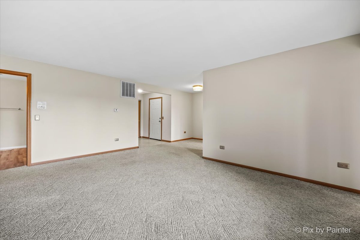 917 Golf Course Road, Unit 2 Crystal Lake, IL 60014 - Photo 10 of 44