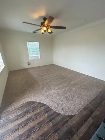 a view of empty room with window