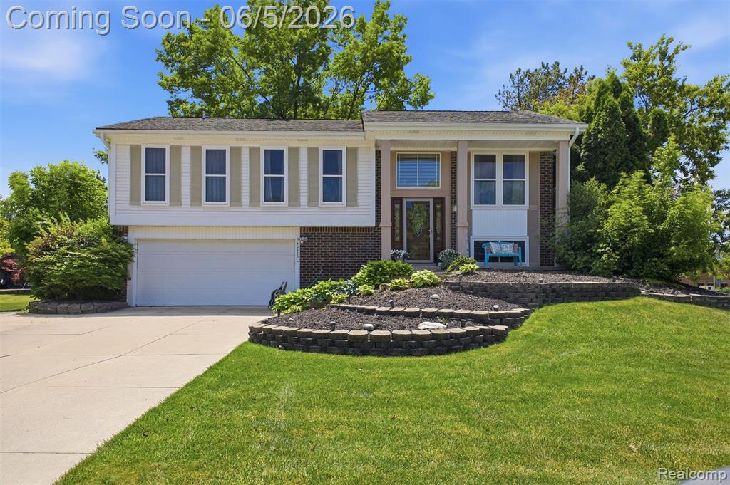 40435 Oak Tree Novi, MI 48375 - Photo 2 of 45