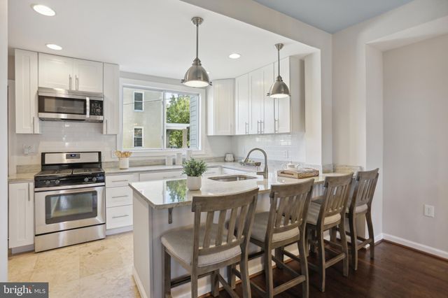 $875,000 | 1803 A Street Southeast, Washington, DC 20003