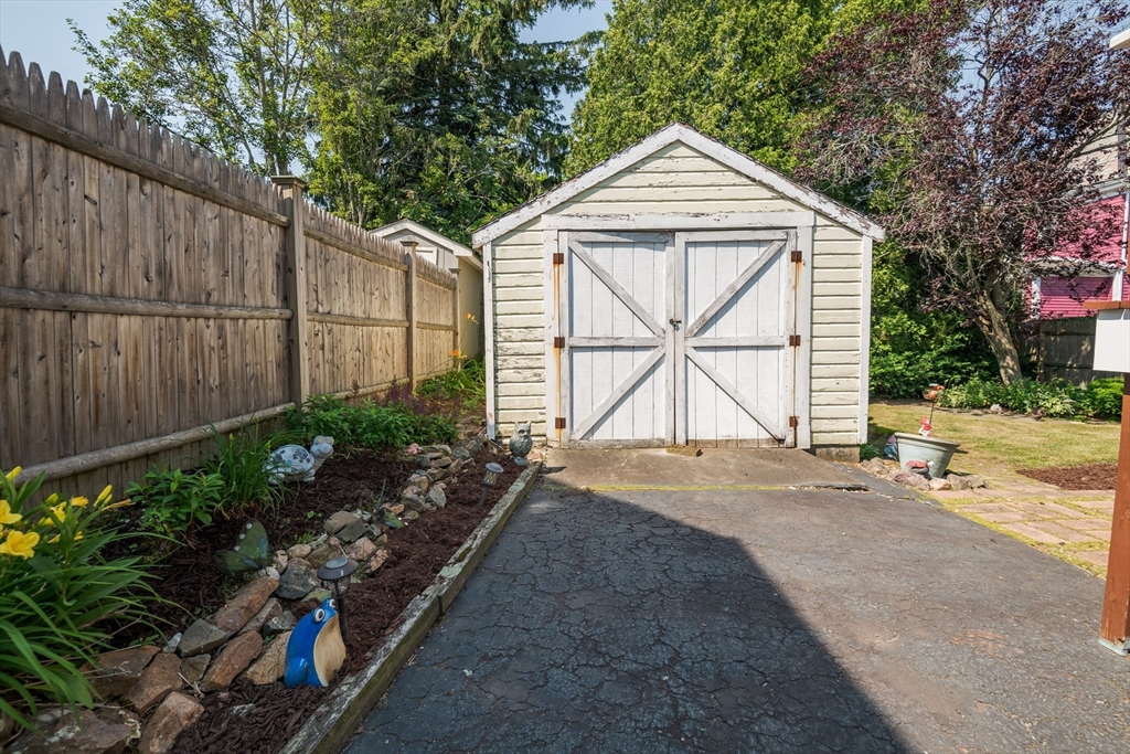 29 Ellis Road Swampscott, MA 01907 - Photo 10 of 38
