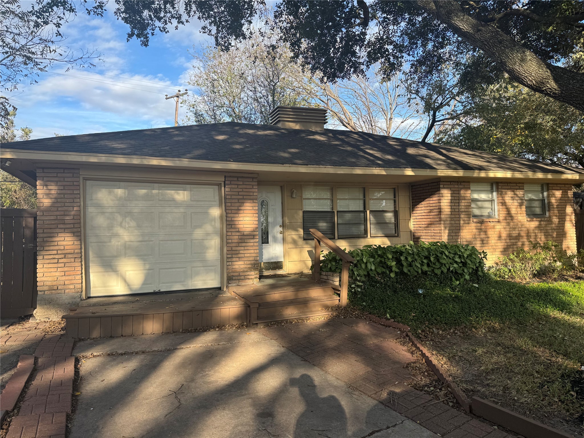 11103 Rubin Street Houston, TX 77047 - Photo 2 of 14