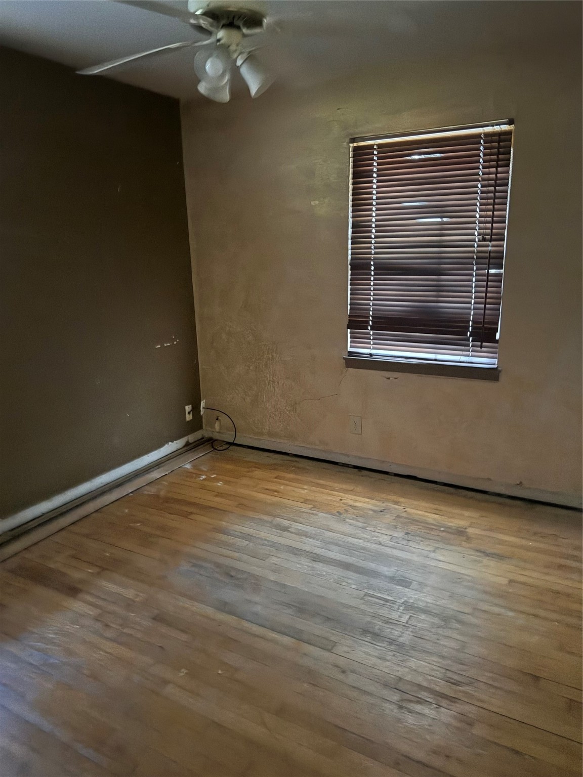 11103 Rubin Street Houston, TX 77047 - Photo 10 of 14 Bed 3